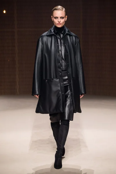 Look 43